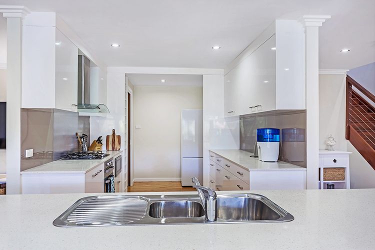 Stella’s at the Bay