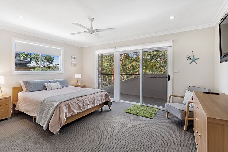 Stella’s at the Bay