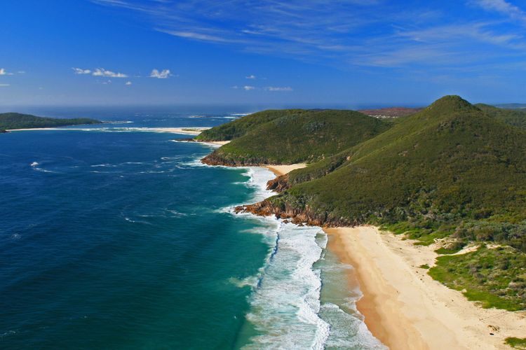 La Luna – Shoal Bay 30 Horace St Shoal Bay