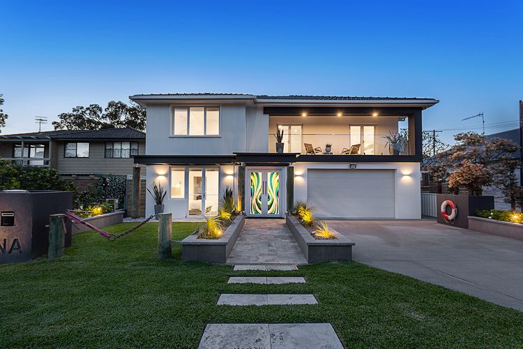 La Luna – Shoal Bay 30 Horace St Shoal Bay