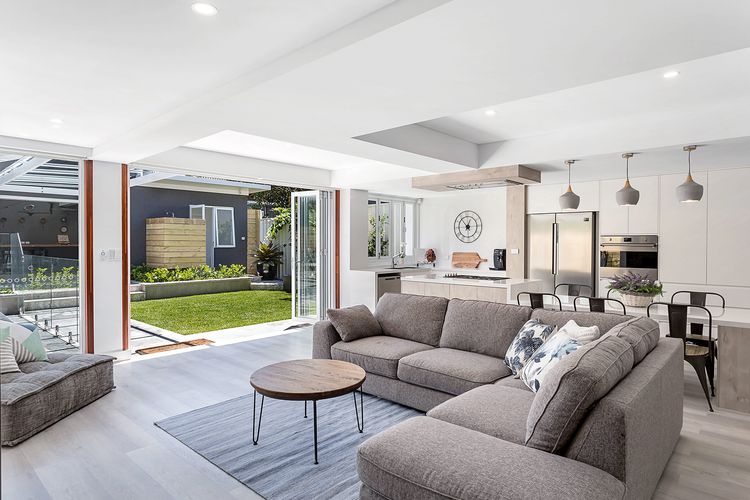 La Luna – Shoal Bay 30 Horace St Shoal Bay