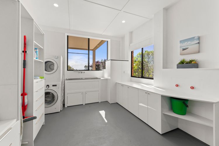 Family Retreat with water views at Corlette