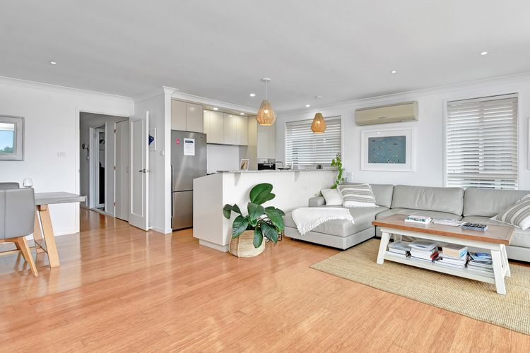 Cois Farraige – Beside the Sea “Irish”