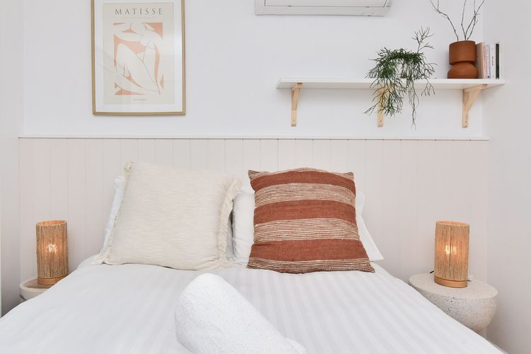 Cois Farraige – Beside the Sea “Irish”