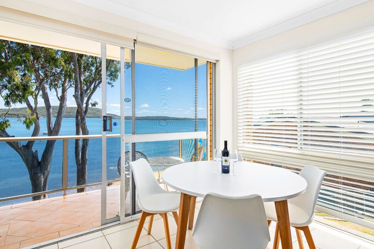 Waterfront Apartment – Soldiers Point