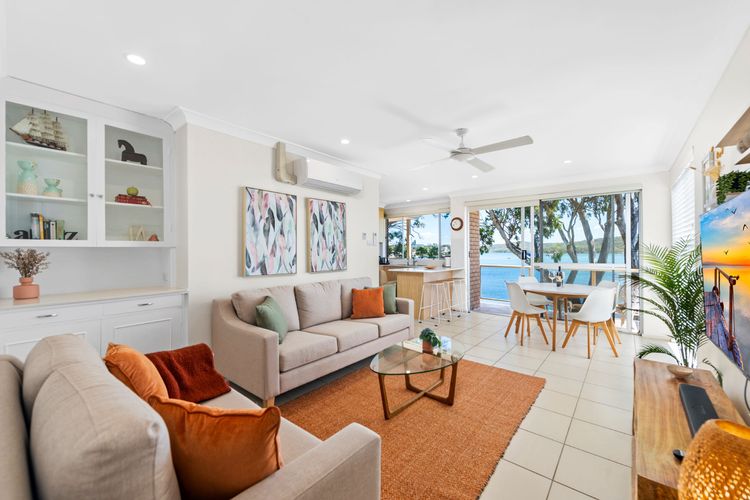 Waterfront Apartment – Soldiers Point