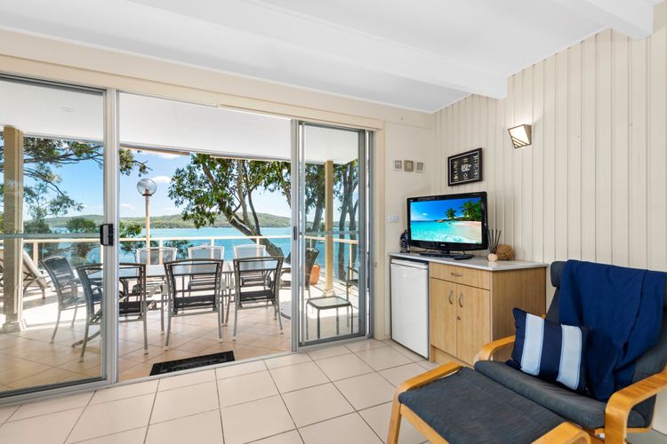 Waterfront Apartment – Soldiers Point