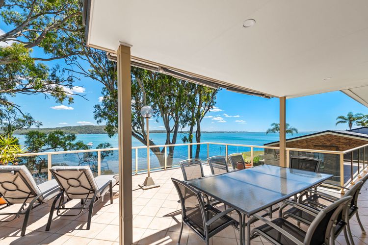 Waterfront Apartment – Soldiers Point