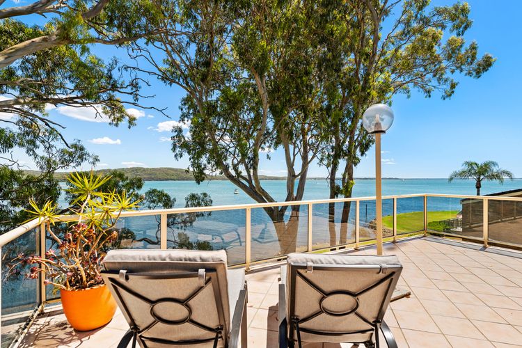 Waterfront Apartment – Soldiers Point