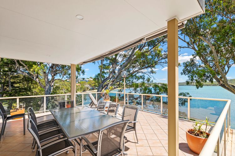 Waterfront Apartment – Soldiers Point