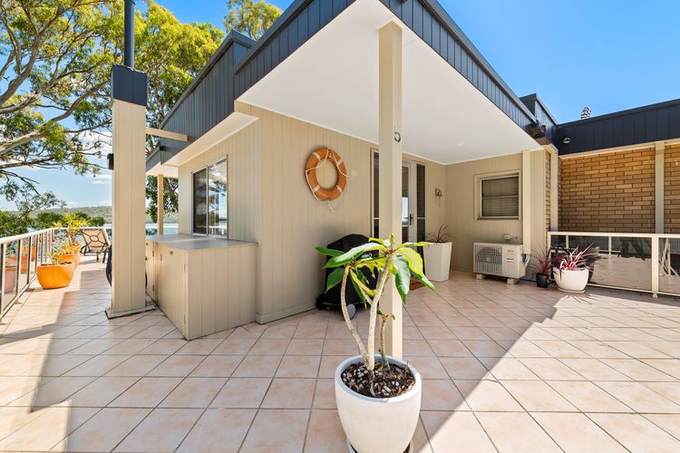 Waterfront Apartment – Soldiers Point