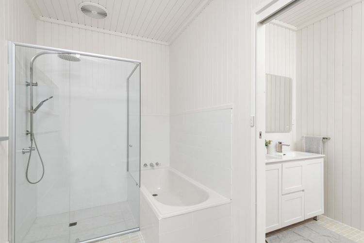 2 Rigney Street Shoal Bay