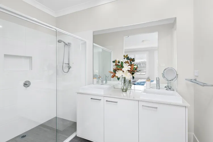 Giuseppina 3 Ebb Tide Way Corlette