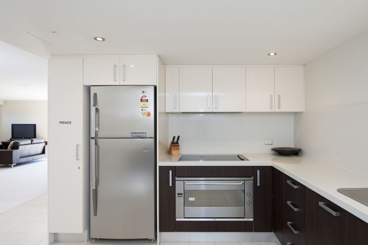 Dolphin Cove, Unit 13/2-6 Government Road