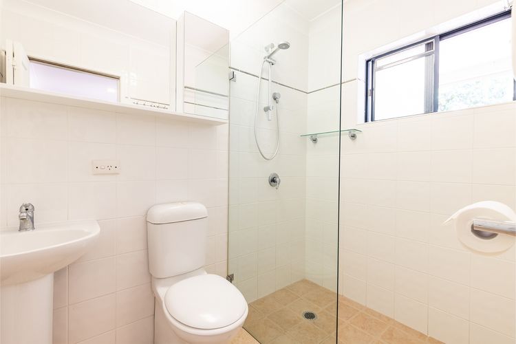 Maestral II – Beachside Villa with Private Garden