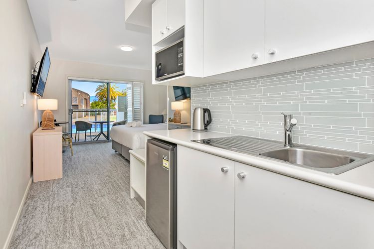 Pacific Blue Unit 175 Dual Swim Up