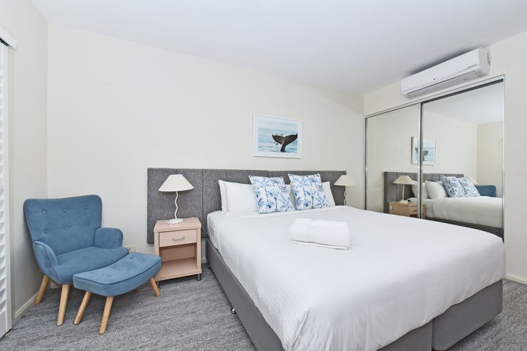 Pacific Blue Unit 175 Dual Swim Up