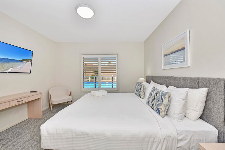 Pacific Blue Unit 175 Dual Swim Up A