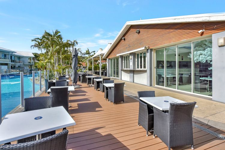 Pacific Blue Unit 175 Dual Swim Up B