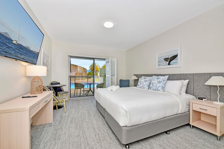 Pacific Blue Unit 175 Dual Swim Up B