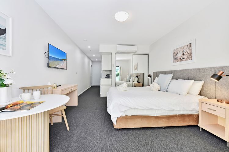 J’s Resort Pacific Blue Swim Up