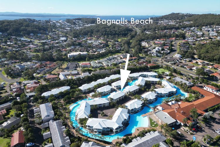 J’s Resort Pacific Blue Swim Up