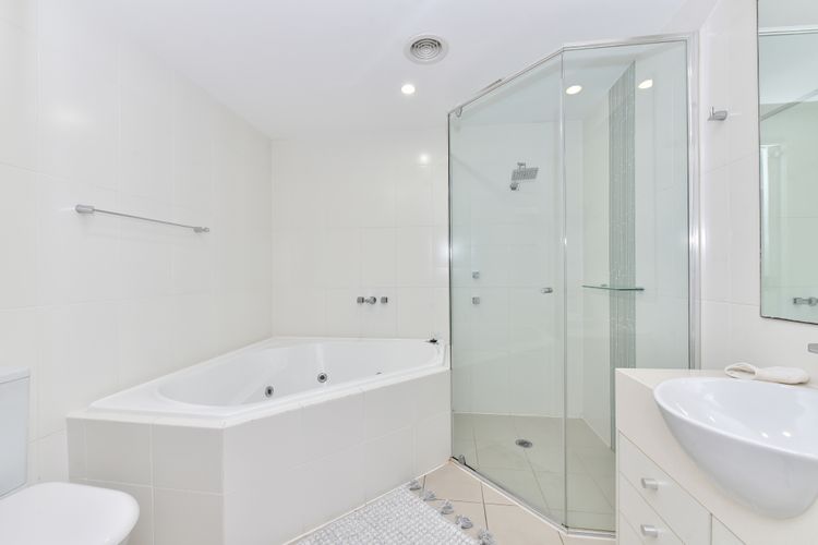 J’s Resort Pacific Blue Swim Up