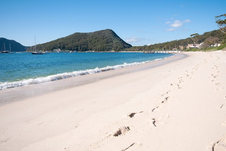 Barrington, Unit 707/35-45 Shoal Bay Road