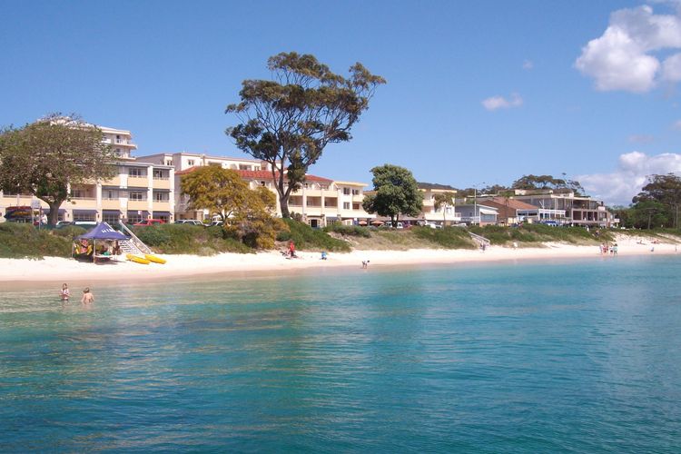 Barrington, Unit 707/35-45 Shoal Bay Road