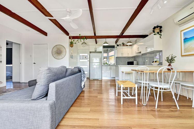 The Jacaranda – Pet Friendly, Air-Con, Wifi, Boat Parking, Large backyard