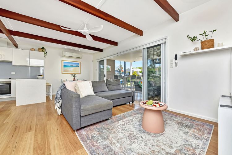 The Jacaranda – Pet Friendly, Air-Con, Wifi, Boat Parking, Large backyard