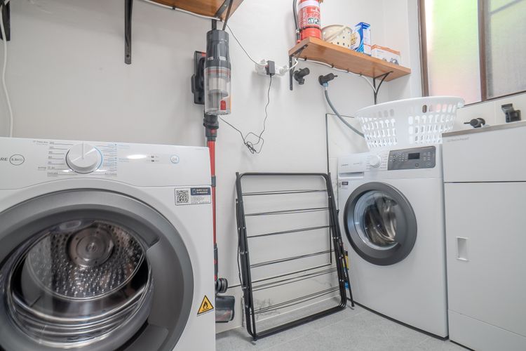 Oasis Between the Beaches