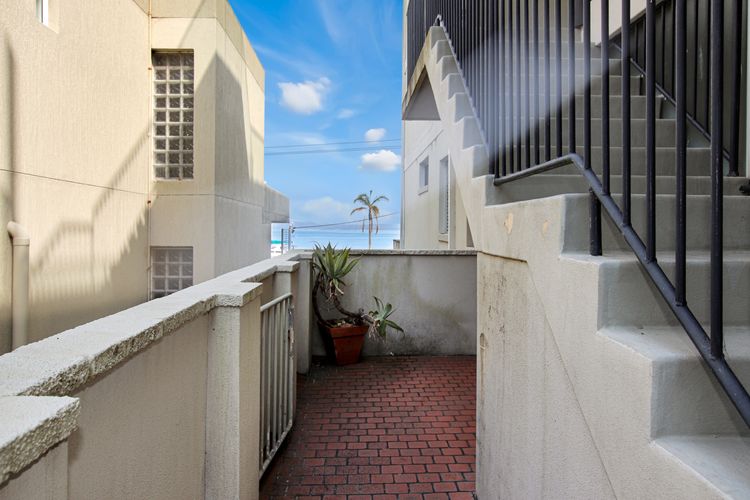 Bayview Towers, Unit 1/15 Victoria Parade