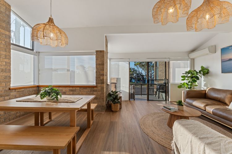 Shoal Bay Beachfront Escape