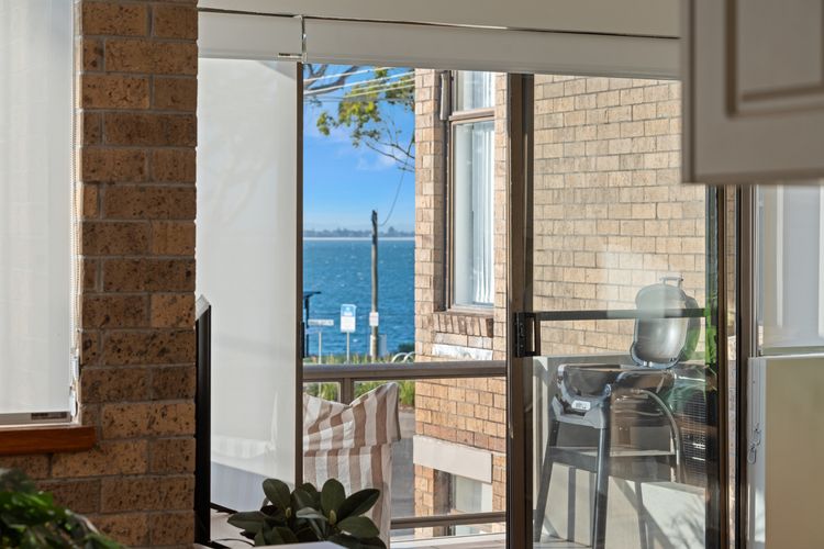 Shoal Bay Beachfront Escape