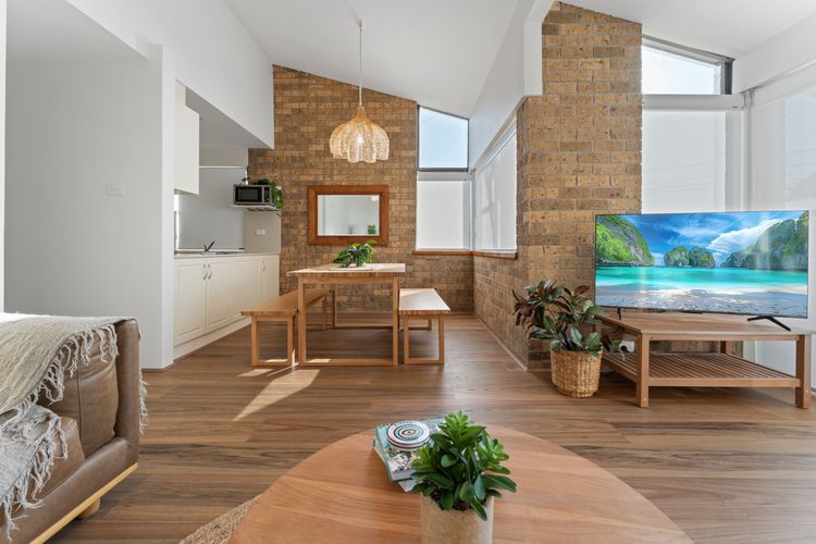 Shoal Bay Beachfront Escape