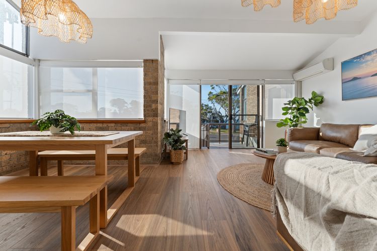 Shoal Bay Beachfront Escape