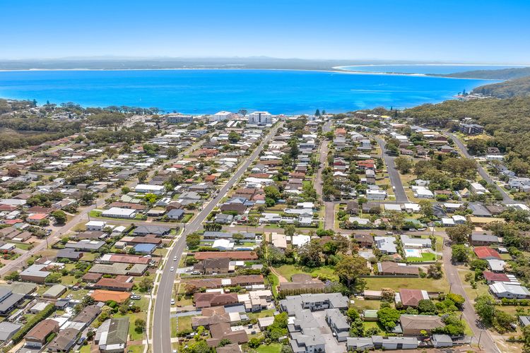 Family Joy On Shoal Shores