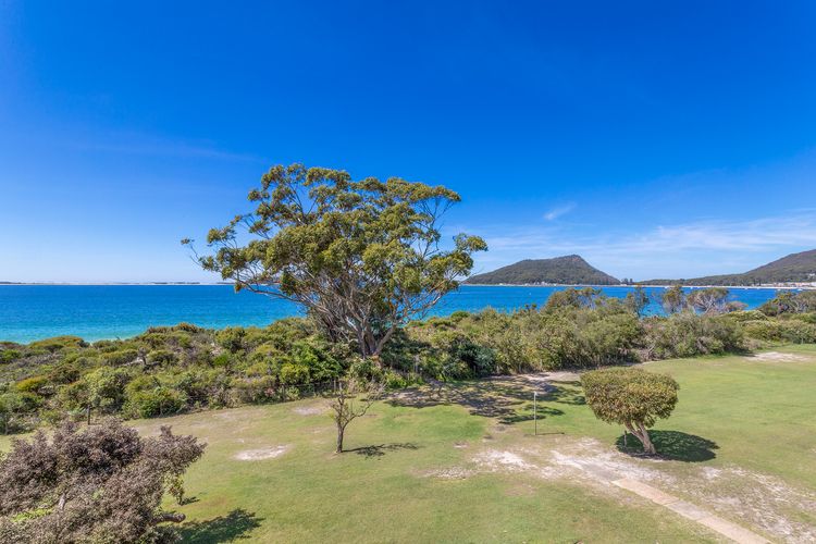 Shoal Bay Sunrise 2 BDR Waterfront Apartment