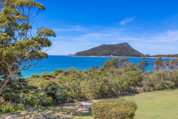 Shoal Bay Sunrise 2 BDR Waterfront Apartment