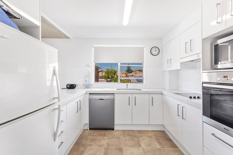 Shoal Bay Sunrise 2 BDR Waterfront Apartment