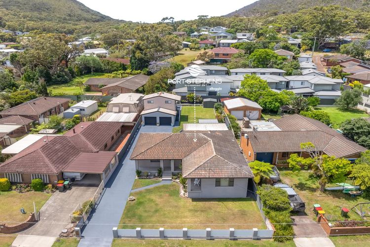 Family Joy On Shoal Shores.