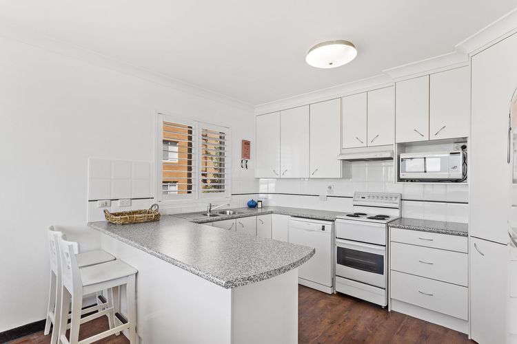 South Pacific, Unit 5/13 Shoal Bay Road