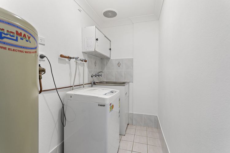 South Pacific, Unit 5/13 Shoal Bay Road