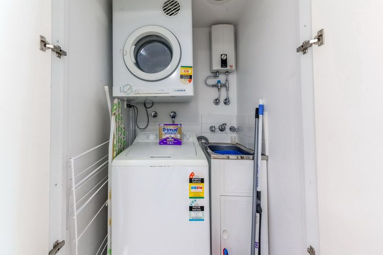 Shoal Bay Beach Apartments, Unit 17/2 Shoal Bay Road