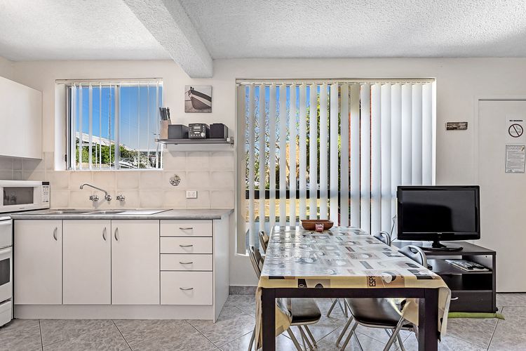 Sunset Court, Unit 1/3 Resthaven Avenue