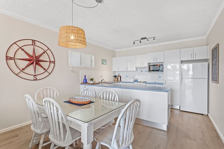 Bella Vista, Unit 10/19 Shoal Bay Road