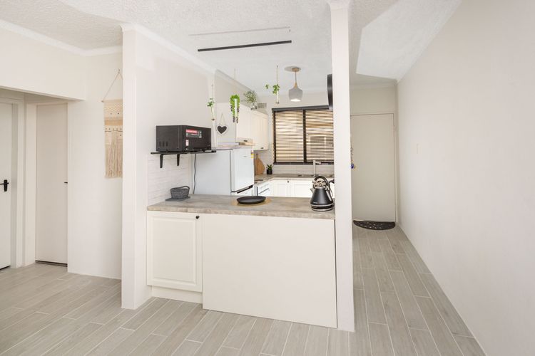 Bay Village, Unit 2/47 Shoal Bay Road