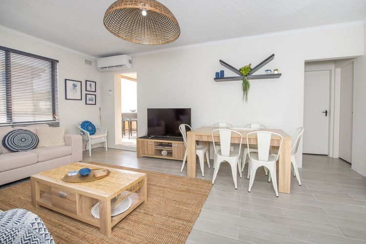 Bay Village, Unit 2/47 Shoal Bay Road