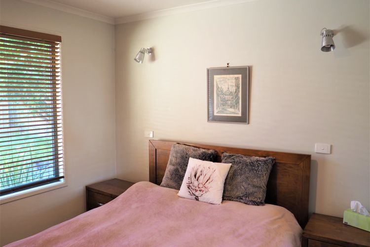 Sandhurst Escape 2-17